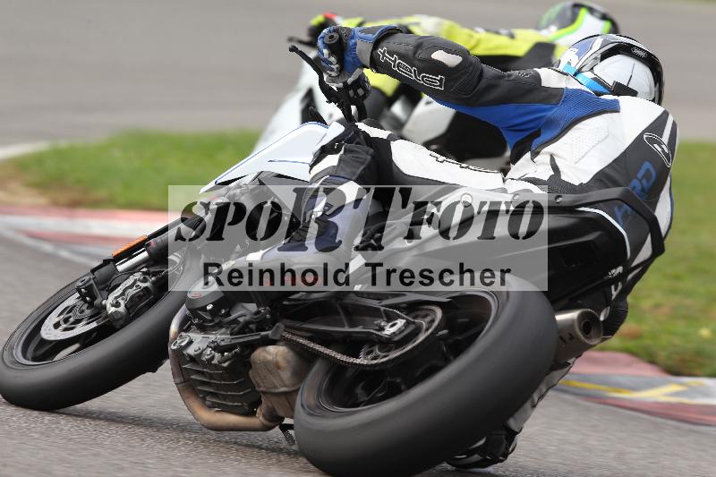 /Archiv-2022/68 13.10.2022 Speer Racing ADR/Freies Fahren rot und gelb/196